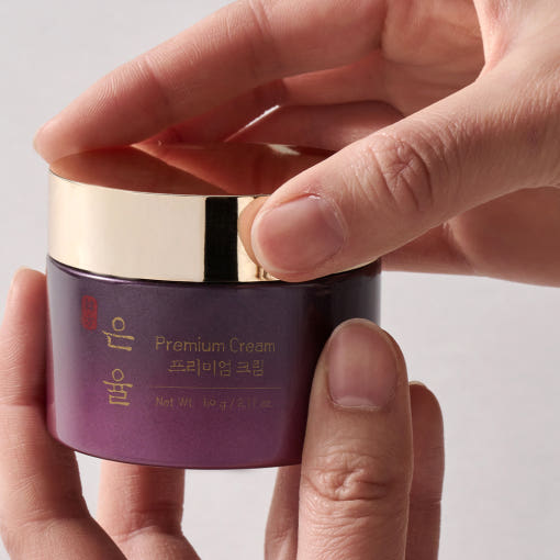 Why 2025 Is the Year of Barrier Repair: Korean Skincare’s Shift Toward Skin Health First