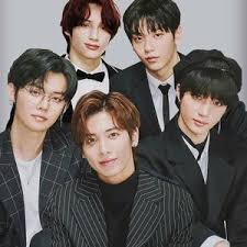 Korean K-Pop Groups: The Power Behind the Global Music Movement