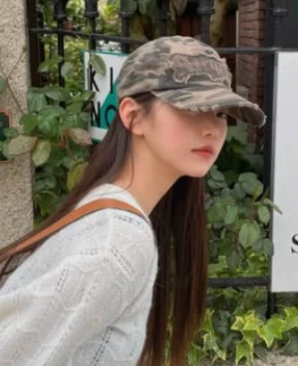 2000 Archives ANGELIC CAMO BALL CAP (IVE Jang Wonyoung Wear)