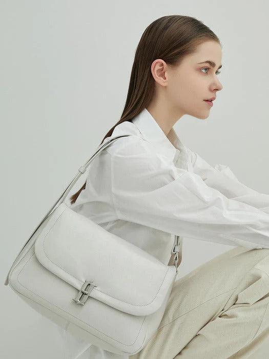 J ESTINA GINO MD Messenger Bag