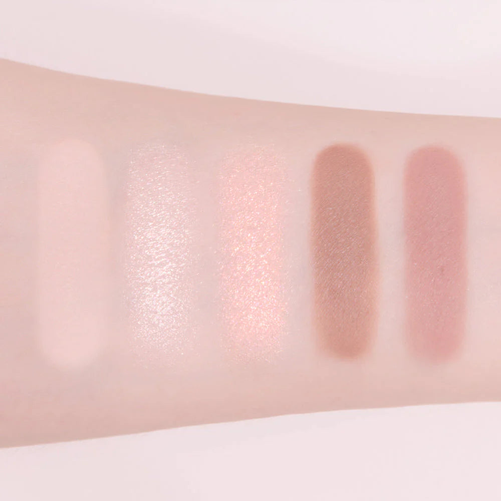 [MY MELODY & KUROMI SPECIAL] AMUSE FLORA EYE PALETTE AMUSE Eyeshadow
