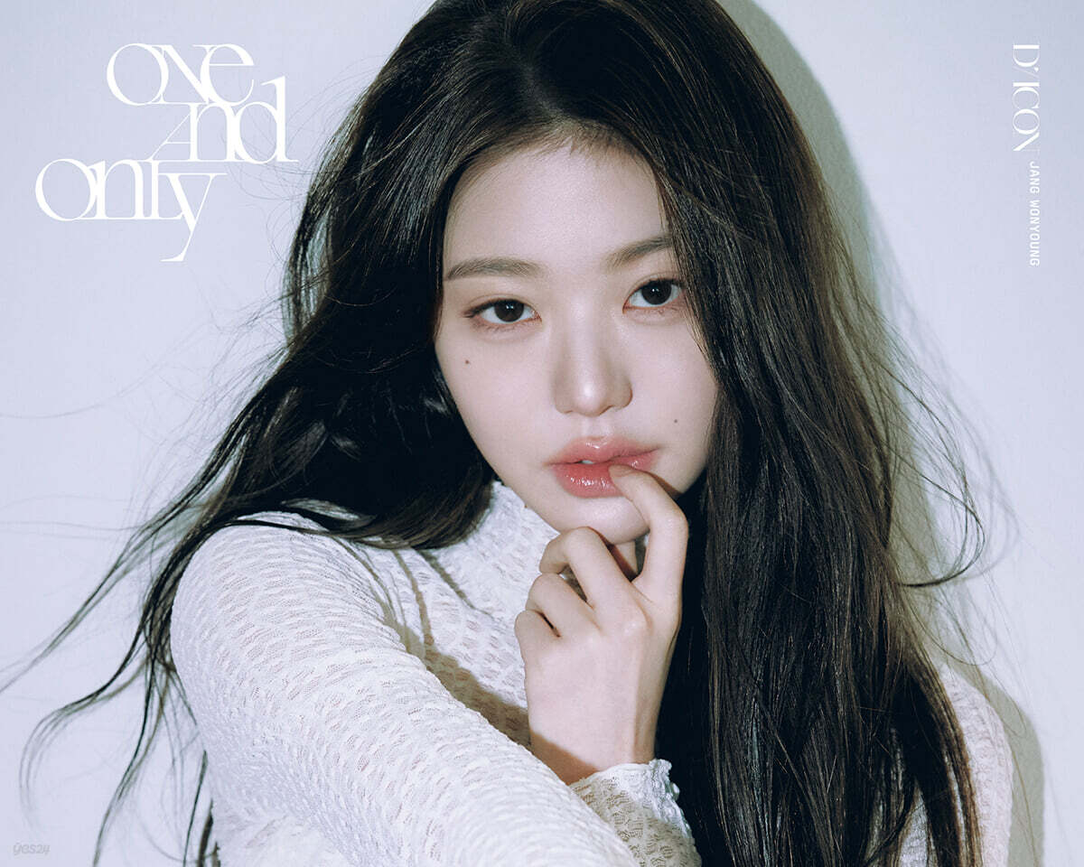 [PRE-ORDER] DICON VOLUME N°31 JANG WONYOUNG IVE Merch Set
