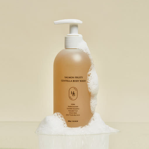 Salmon Fruity Centella Body Wash 300g, HEVEBLUE